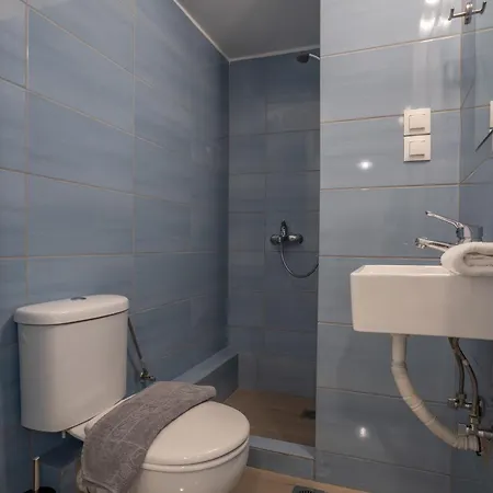 Serenity Haven - New Renovated 2br In Koukaki Apartment *