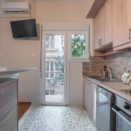 Apartment Serenity Haven - New Renovated 2br In Koukaki *